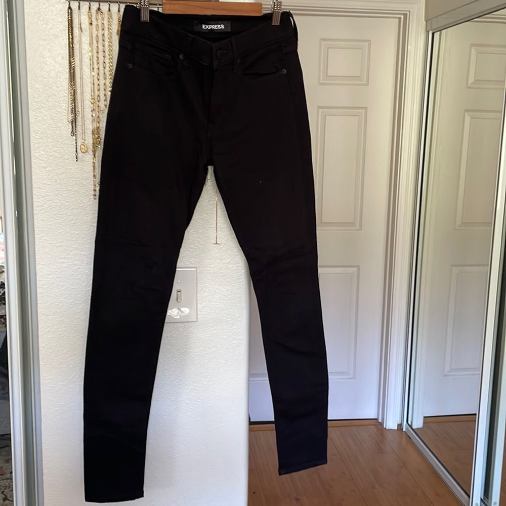 NWOT Express black legging jean mid rise